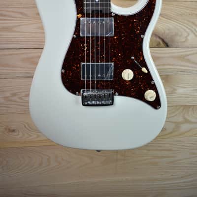 Cream T Polaris Standard 2025 - Vintage White image 2