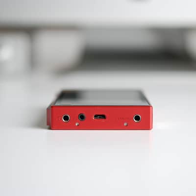 Fiio X5 3rd Gen Hi-res Audio Player (Red) in Excellent Condition image 2