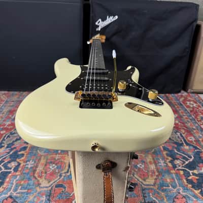 Fender Pro Feel Model STR-70 Super Strat HSS Ex Trem - 1988 image 15