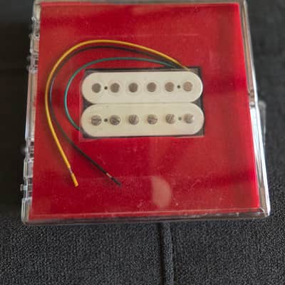 Fender 099-2217-205 Twin Head Vintage Stratocaster Neck Humbucker 2010s - Parchment image 1