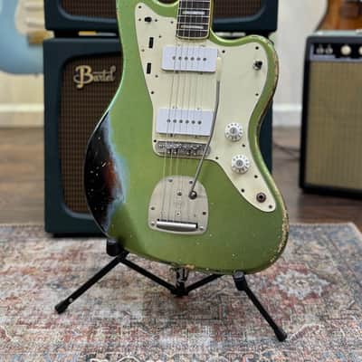Berly J-Master - Metallic Green/Sunburst Nitro image 2