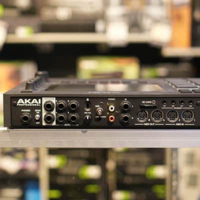 Akai MPC Live II Standalone Sampler / Sequencer - Used image 5