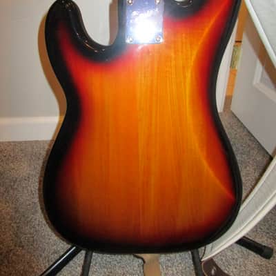 Squier Vintage Modified Precision Bass V 2014 - 2016 - 3-Color Sunburst image 3