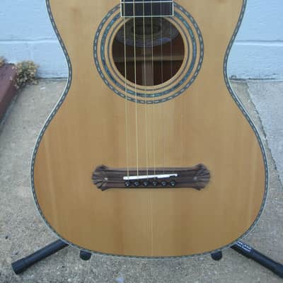 Washburn R315 KK Parlor Acoustic Guitar W Factory Case Natural image 1