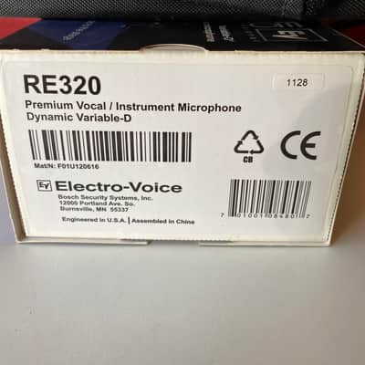 Electro-Voice RE320 with shock mount image 2
