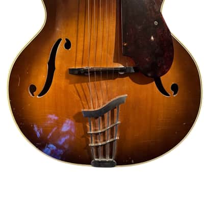 Harmony H1310 Brilliant Cutaway - Sunburst - Archtop image 5
