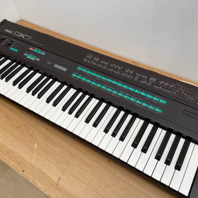 Yamaha DX7 Programmable Algorithm Synthesizer 1983 - 1987 - Black