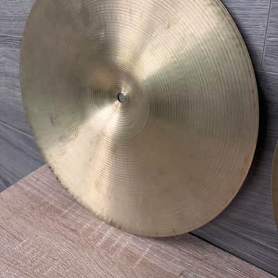 Zildjian Avedis Zildjian New Beat Hi-hats - 14 inches Cymbal Pair #3186 image 14