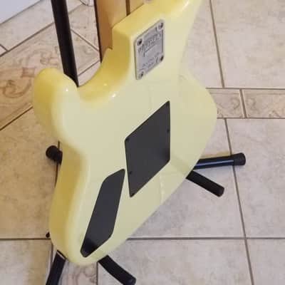 Kramer Baretta 1986 Cream image 11