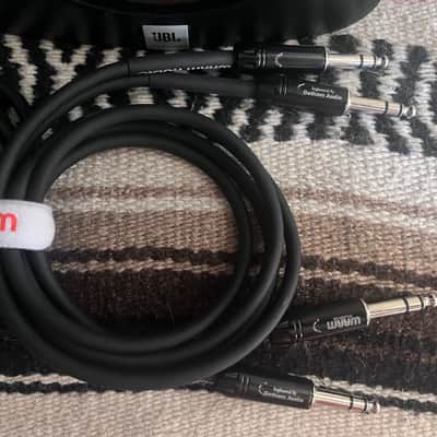 Pair of JBL LSR305 2-way active studio monitor speakers 5inch, 3 series, 2010’s, black with extras image 20