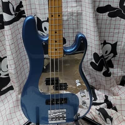 1977 Fender Precision Bass, Pelham Blue, hard case image 1