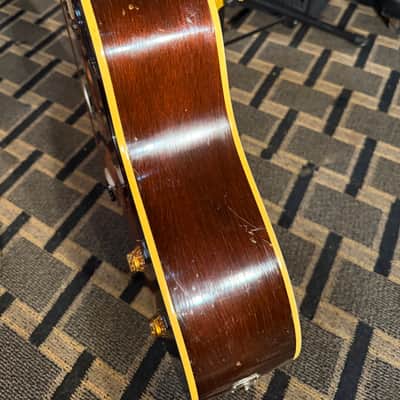 Gibson J-160E 1965/66 - Sunburst image 10