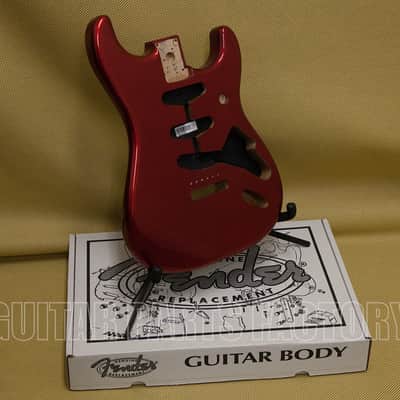 099-8003-709 Fender Classic Series Vintage 60's Stratocaster SSS Alder Body Candy Apple Red