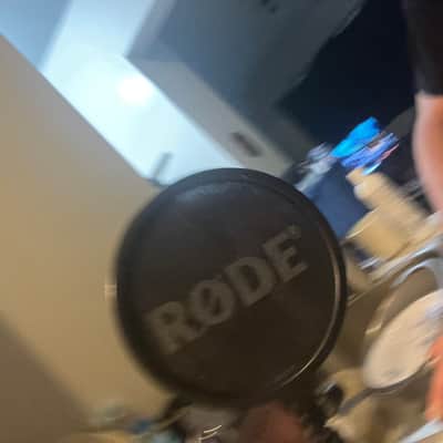 RODE NT1-A Large Diaphragm Cardioid Condenser Microphone 2002 - Present - Silver image 3