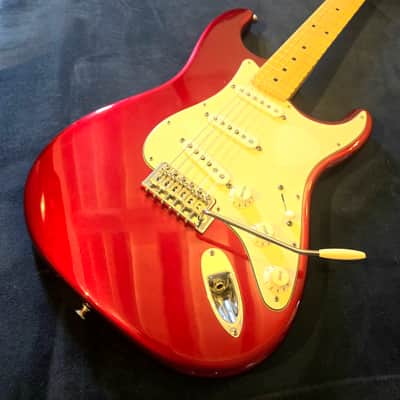 Fender STRATOCASTER AMERICAN SPECIAL CANDY APPLE RED made in USA image 5