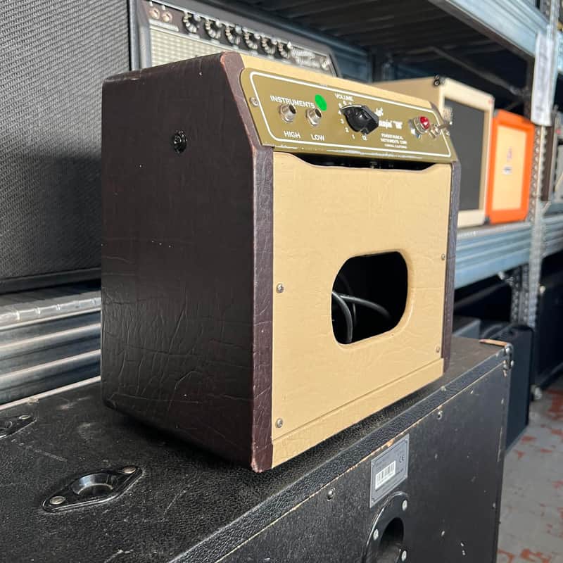 Fender CHAMPION 600