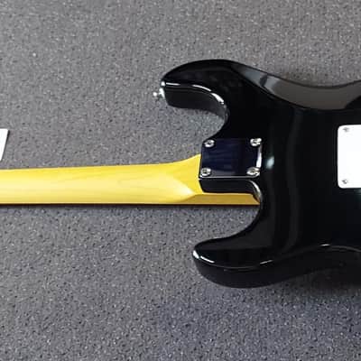 G&L Tribute Series Legacy with Rosewood Fretboard 3-Tone Sunburst image 15