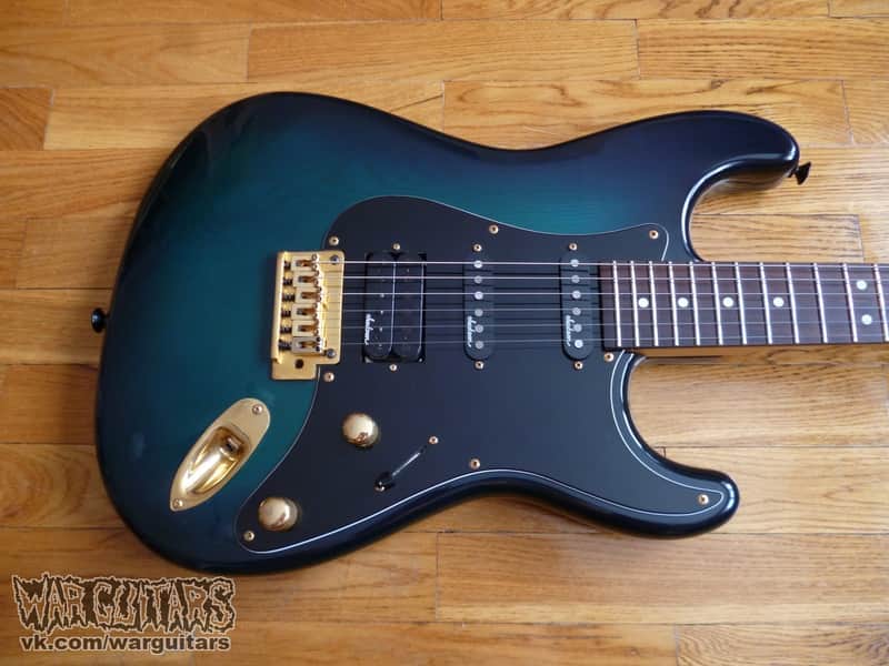 Charvel/Jackson CST-060-SSH Stratocaster MIJ 1992 See Through Blue
