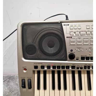 Yamaha PSR-2000 - Digital Keyboard - Silver/Gray - Very Good w/ stands image 22