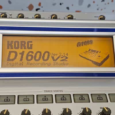 Korg D1600 16-track digital recording studio with built-in mixer image 2