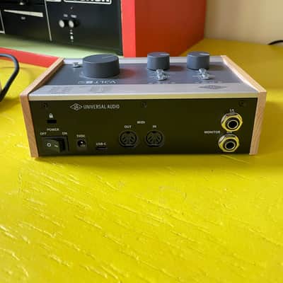Universal Audio Volt 276 USB-C Audio Interface 2021 - Present - Tan / Gray image 4