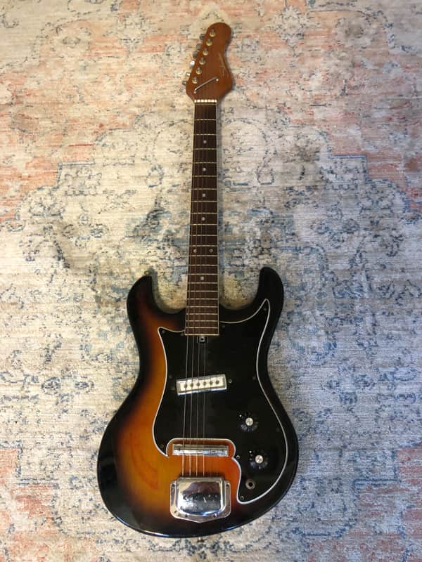 Silvertone 1405 (Teisco made) vintage guitar 1969 Redburst image 1