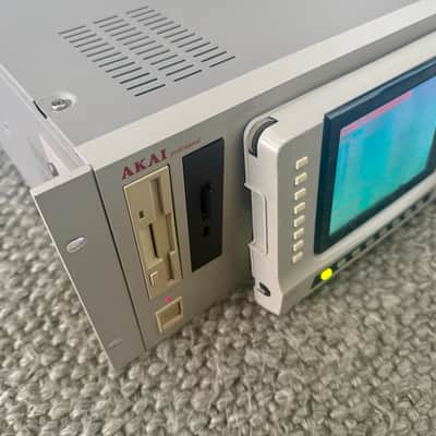 Akai S6000 MIDI Stereo Digital Sampler 1999 - White image 2