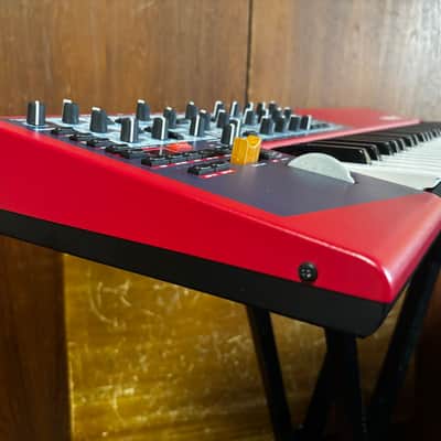 Clavia nord lead 2x 20-voice Analog Modeling Synthesizer w/ gig bag image 5