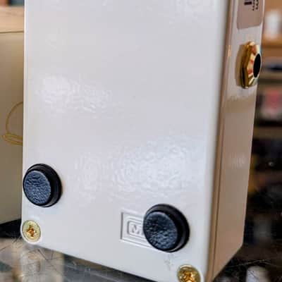 MXR RR104C Randy Rhoads Signature Special Edition Distortion + 2025 - Present - Cream image 3