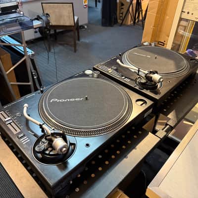 Pioneer PLX-1000 (The pair - Pre owned - very clean - 30 days warranty)Professional Turntable image 3