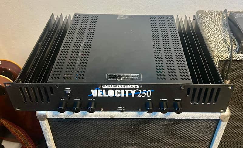 Rocktron  Velocity 250 power amp stereo mono image 1