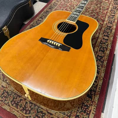 Guild D-55 1977 Natural