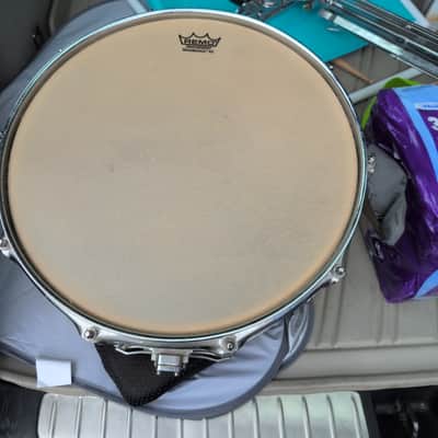 Pearl SYP1465 Symphonic 14x .5 6-Ply Maple Snare Drum image 6