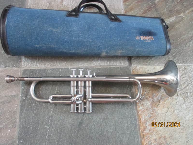 Yamaha YTR-135 Silver trumpet with case and mouthpiece. | Reverb