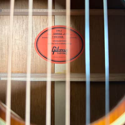2025 Gibson Custom Shop Historic 1942 Banner J-45 - MINT image 4
