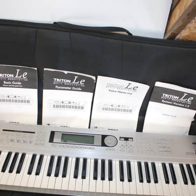 Korg Triton Le 61 Key Workstation Synthesizer W/P.Supply, Case, Manuals & Cords