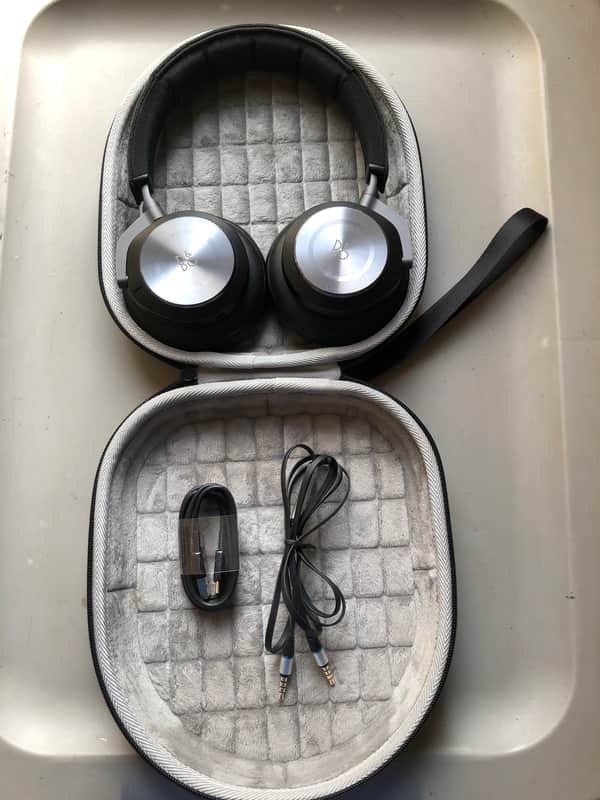 Bang & Olufsen Beoplay H9i Wireless Headphones image 1