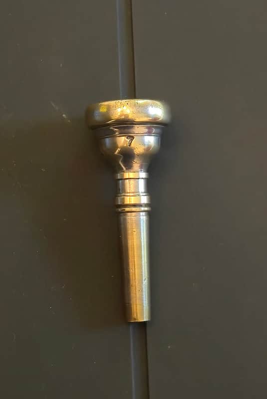 VINCENT BACH CORP., NEW YORK CORNET MOUTHPIECE - 7 - 1940s image 1