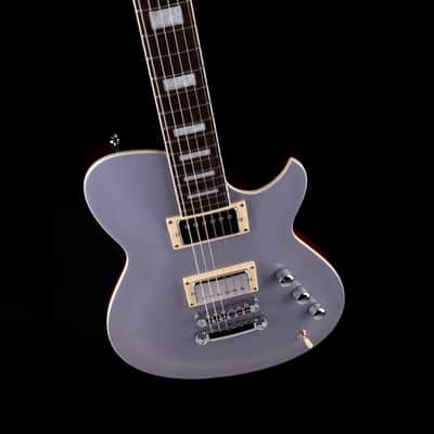 Reverend Roundhouse Periwinkle with Case Bild 3