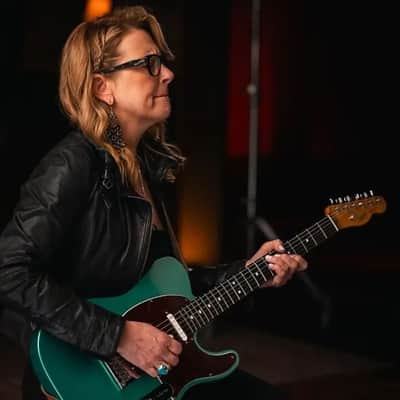 FENDER "Susan Tedeschi Telecaster, Caribbean Mist" HARDCASE image 12