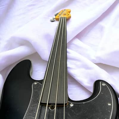 Fender Tony Franklin Unlined Fretless Precision, Black / Ebony *IN STOCK* image 8