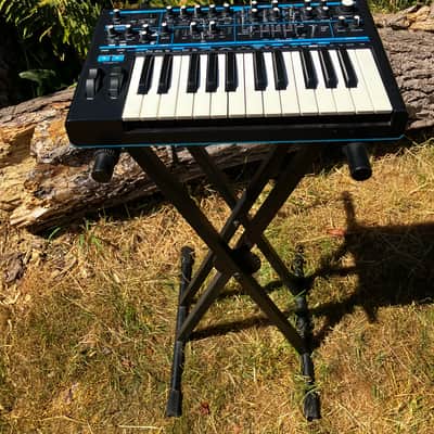 Novation Bass Station II 25-Key Monophonic Synthesizer 2013 - Present - Black