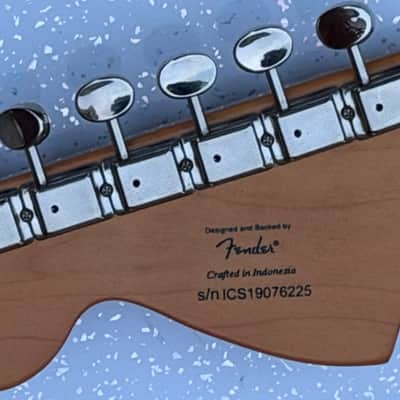 Squier Classic Vibe Stratocaster 70’s with Laurel Fretboard 2019  - Walnut image 5