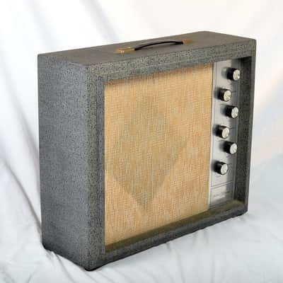 Silvertone Model 1482 5-Watt 1x12 Guitar Combo 1960s - Black image 3