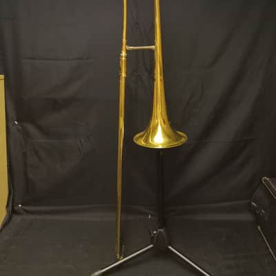 Holton Collegiate Slide Trombone serial 488628 - Lacquer image 4