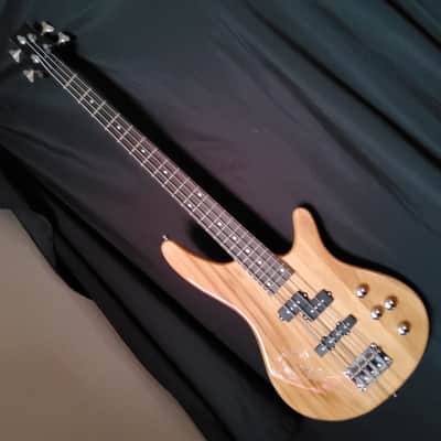 Yamaha Bass RBX 'Super Medium Series' Vintage Japan 1986 in Jet