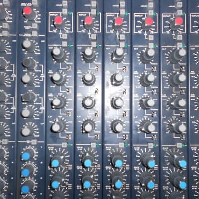 Soundcraft-8000-mixing-console-32-x-8-recording-mixer-works-great-tested image 4
