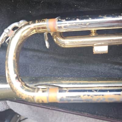 Yamaha YTR-2320 Trumpet. Japan. Good cond if get curves un-stuck. With case & MP image 8