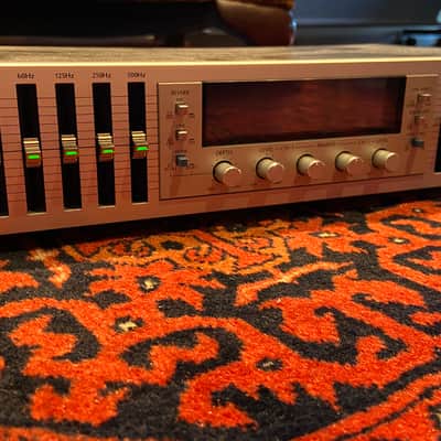 Sansui RG-7X Stereo Graphic Equalizer Consolette 1980s image 1