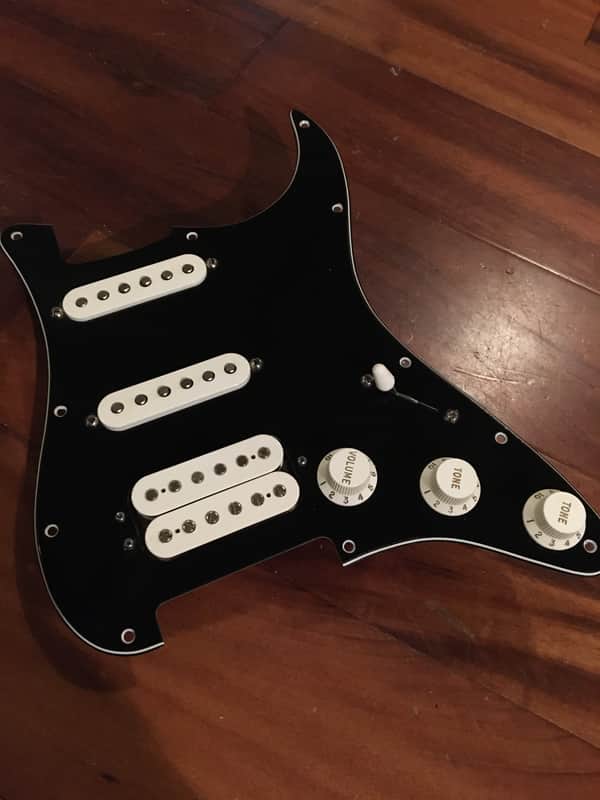 Fender Player Strat Ocaster Alnico 2 8K Humbucker 8K Al5 Pickup Black HSS Tuxedo image 1